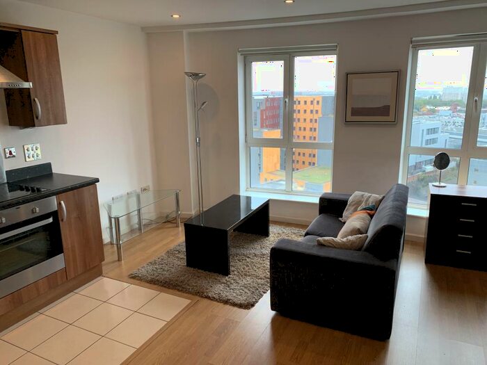 Apartment To Rent In Hive, Masshouse Plaza, Birmingham, B5
