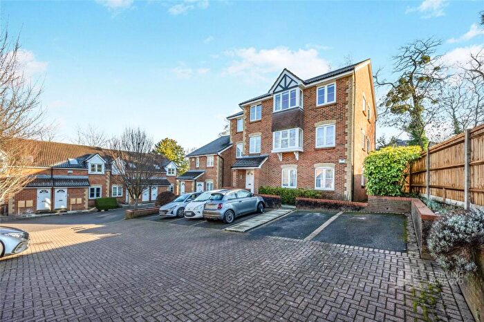 1 Bedroom Apartment To Rent In Rosamund Close, South Croydon, Surrey, CR2