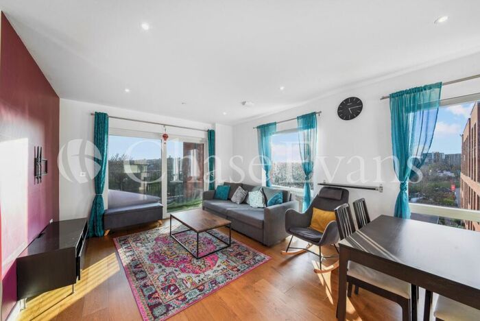 3 Bedroom Apartment To Rent In Quassia House, Thonrey Close, Colindale Gardens, NW9