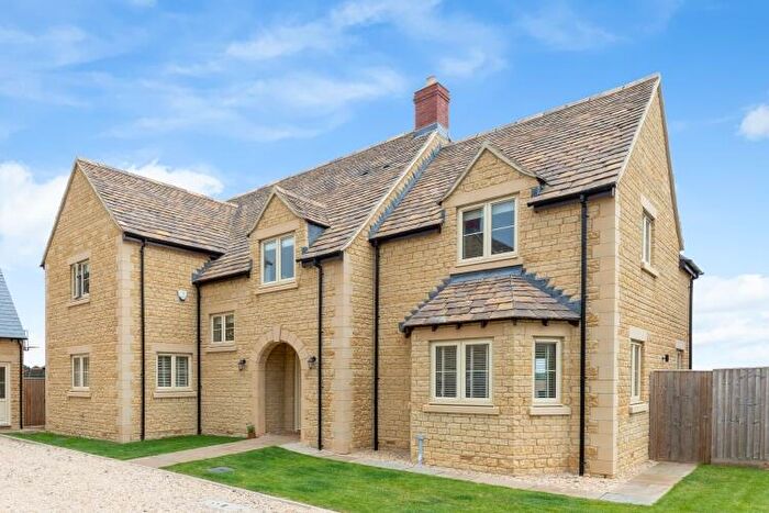 5 Bedroom Detached House To Rent In The Paddocks Stonesfield, OX29