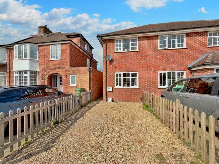 2 Bedroom Semi-Detached House To Rent In Abbott Road, Abingdon, OX14