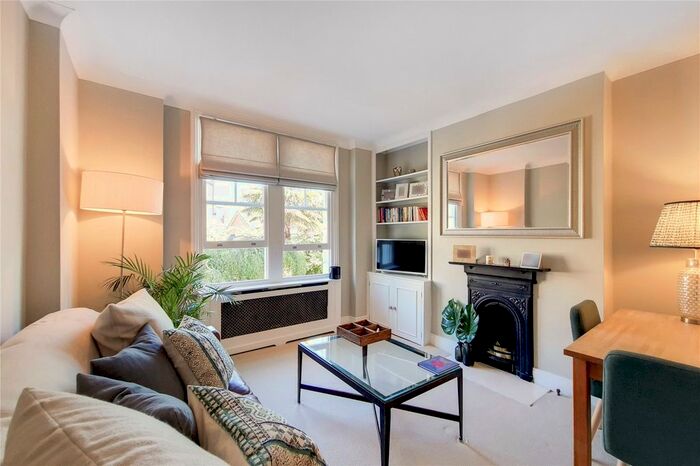 2 Bedroom Flat To Rent In Airedale Road, Balham, London, SW12