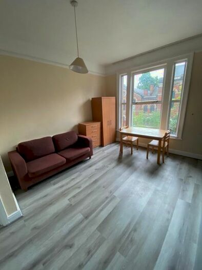 2 Bedroom Property To Rent In Downs Road, London, E5