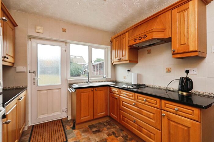 2 Bedroom Detached Bungalow For Sale In Lilac Grove, Bawtry, Doncaster, DN10