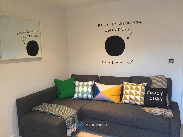 2 Bedroom Flat To Rent In Yeoman Street, London, SE8