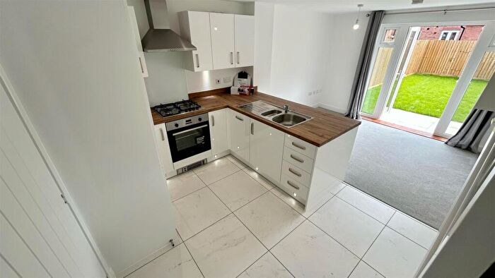 2 Bedroom Semi-Detached House To Rent In Hackett Gardens, Bingham, NG13