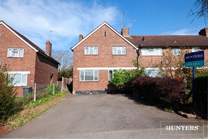 4 Bedroom Semi-Detached House To Rent In Lichfield Road, Cricklewood, London, NW2