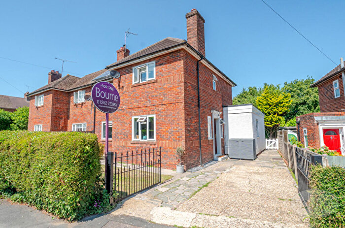 3 Bedroom Semi-Detached House For Sale In Knights Road, Farnham, Surrey, GU9