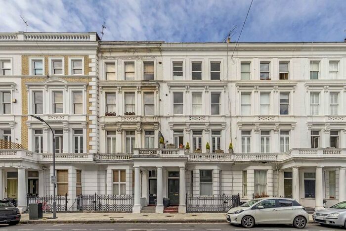 Studio To Rent In Charleville Road, London, W14