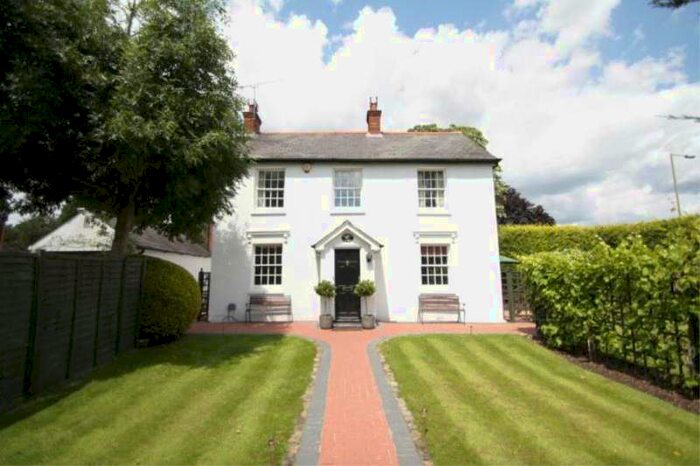 4 Bedroom Semi-Detached House To Rent In Horsell, GU21