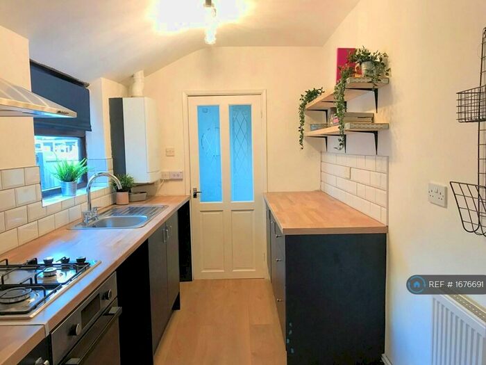 2 Bedroom Terraced House To Rent In Queens Road North, Eastwood, Nottingham, NG16