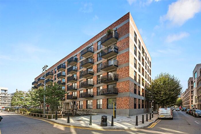 2 Bedroom Flat For Sale In Therm Court, Rookwood Way, London, E3