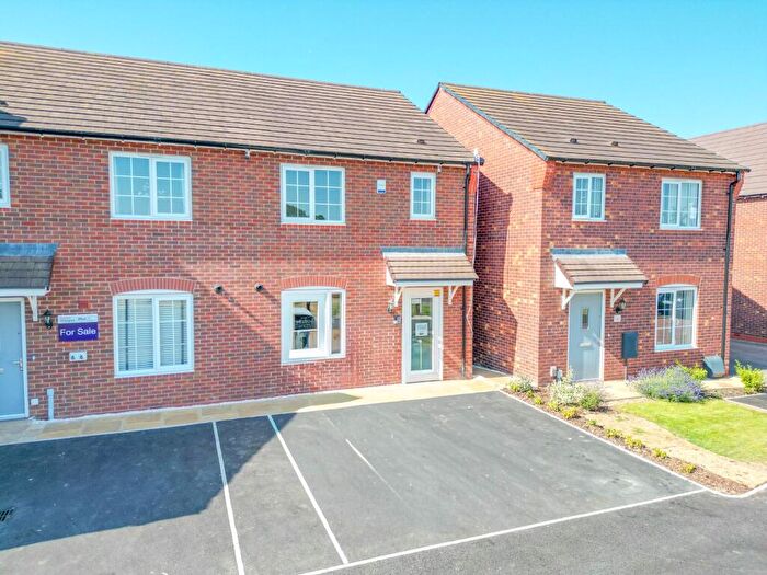 3 Bedroom Semi Detached House For Sale In Meadow Green, Windrower Close, CV11