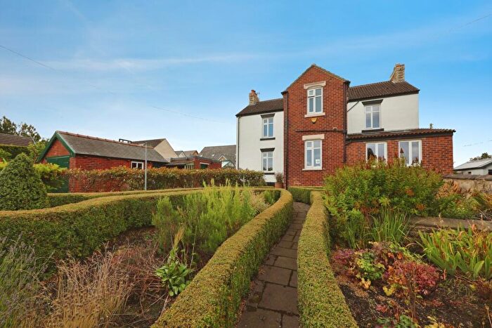 5 Bedroom Detached House For Sale In Oakenshaw, Crook, DL15
