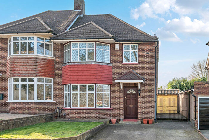 3 Bedroom Semi Detached House For Sale In Cathcart Drive, Orpington, BR6