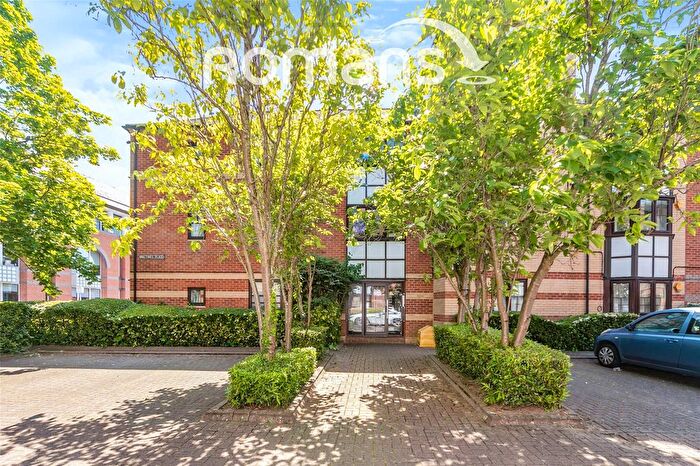 2 Bedroom Flat For Sale In Maltings Place, Reading, RG1