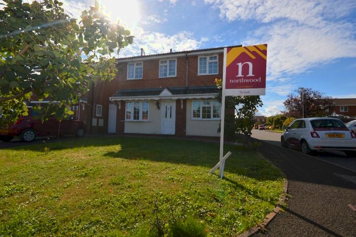4 Bedroom Detached House To Rent In Sedgemere Avenue, Crewe CW1