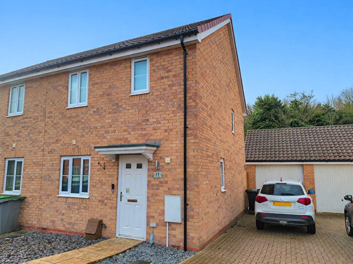 3 Bedroom Semi Detached House For Sale In Sandy Close, Great Blakenham, Ipswich, Suffolk, IP6
