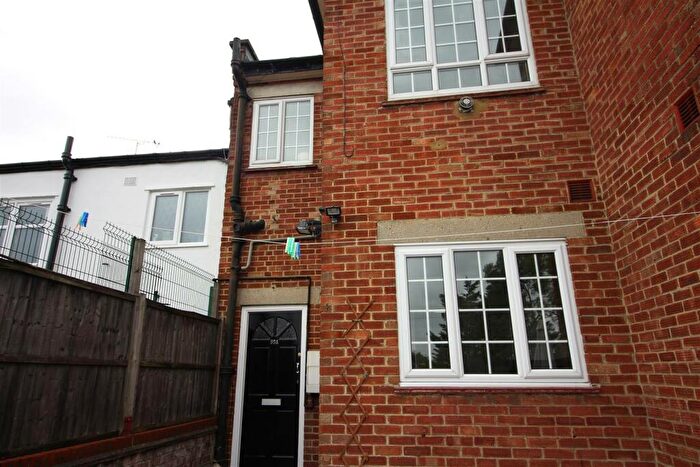 2 Bedroom Flat To Rent In High Street, Ruislip, HA4
