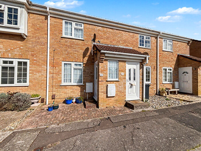 2 Bedroom Terraced House For Sale In Christchurch, BH23