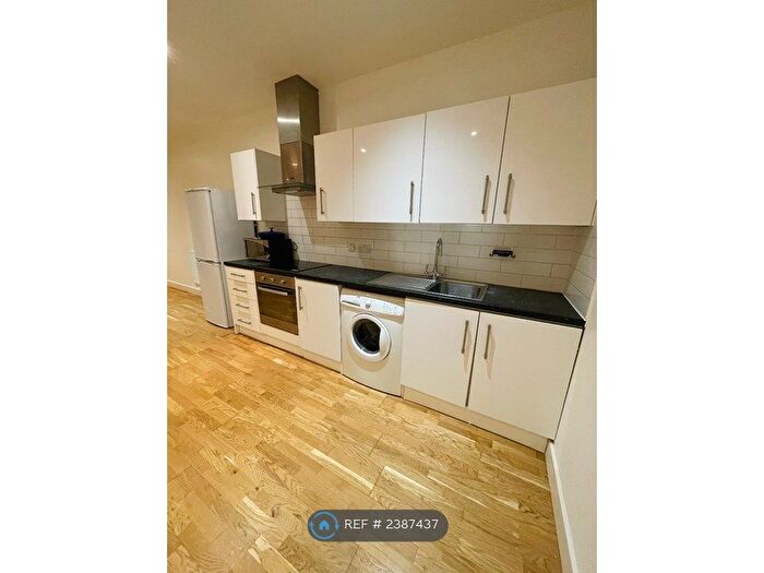 1 Bedroom Flat To Rent In Colne House, London, E1