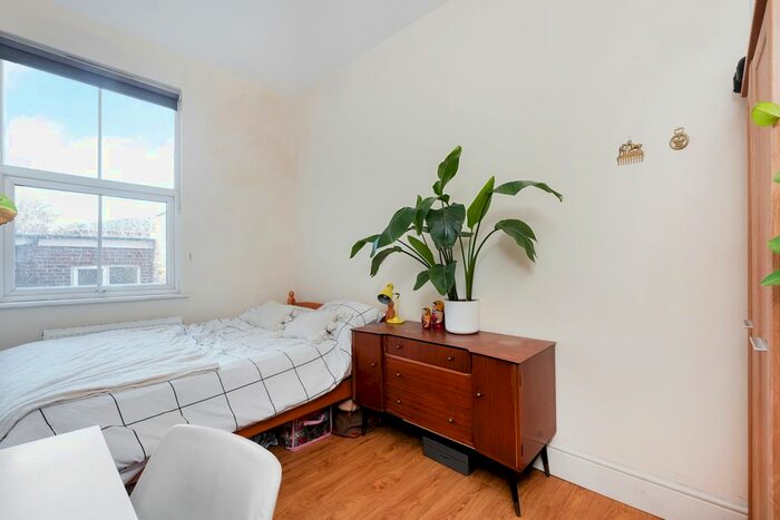 2 Bedroom Flat To Rent In Blackstock Rd, London, N2