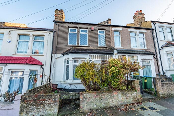 3 Bedroom Terraced House For Sale In Admaston Road, Plumstead, London, SE18