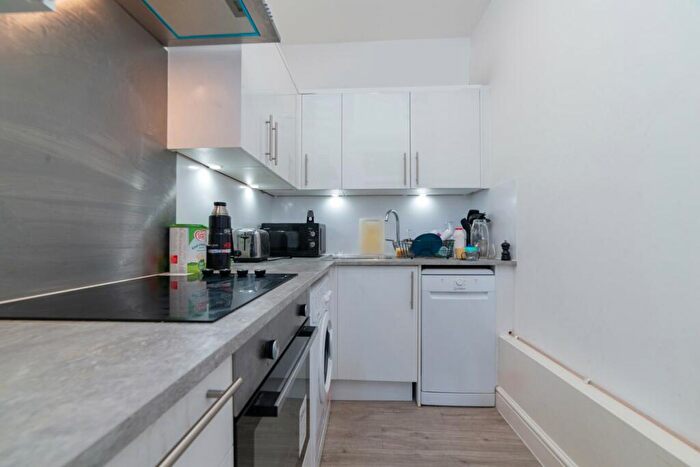 2 Bedroom Apartment To Rent In West End Lane, London, NW6