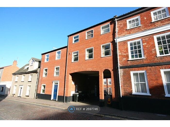 2 Bedroom Flat To Rent In Pottergate, Norwich, NR2