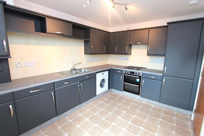 3 Bedroom Flat To Rent In Tower Place, The Shore, Edinburgh, EH6
