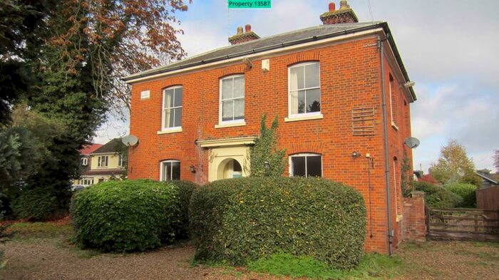 4 Bedroom Detached House To Rent In Norwich Road, Dereham, NR20