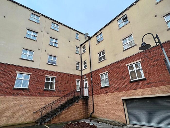 2 Bedroom Apartment To Rent In Savile Grange Apartments, Free School Lane, Halifax, HX1