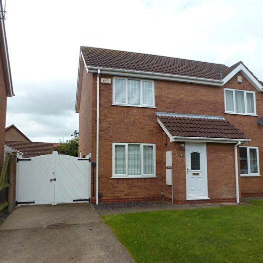2 Bedroom Semi Detached House To Rent In Cardinal Court, Waltham, Grimsby, DN37