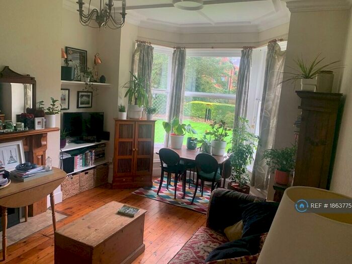 1 Bedroom Flat To Rent In Laurel Bank, Leeds, LS7