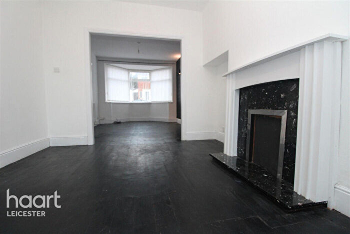 3 Bedroom Semi-Detached House To Rent In Averil Road, Leicester, LE5