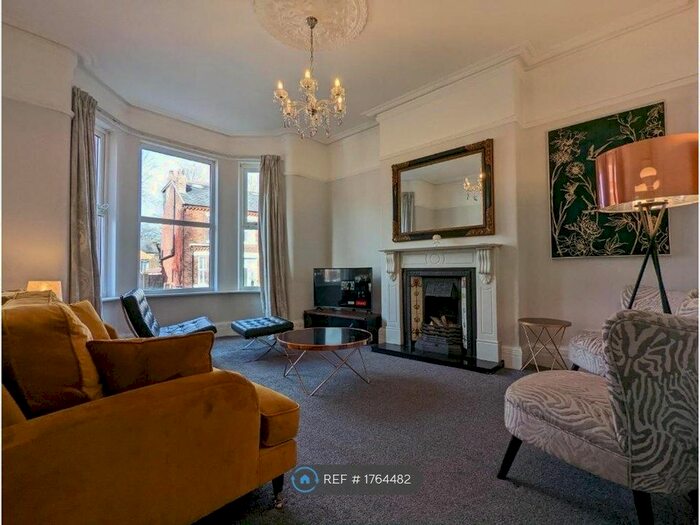 3 Bedroom Semi-Detached House To Rent In Trafalgar Road, Salford, M6