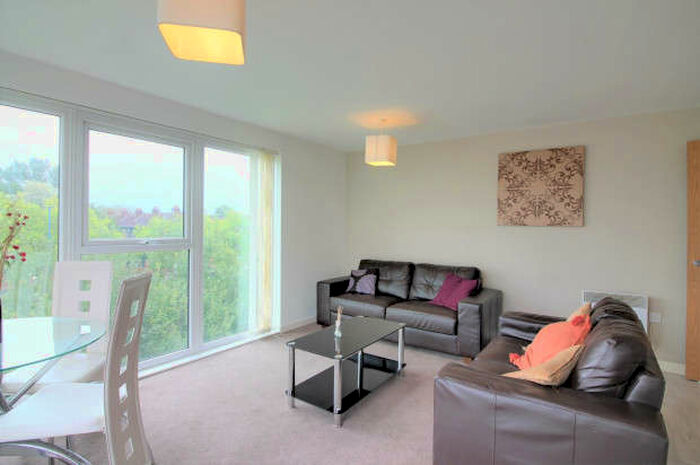 2 Bedroom Apartment To Rent In Ladywell Point Pilgrims Way, Salford, M50