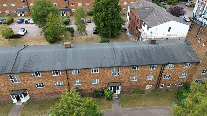 1 Bedroom Studio For Sale In Shirley Road, Abbots Langley, WD5