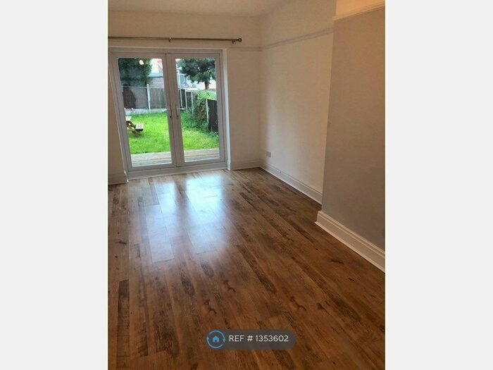 3 Bedroom Semi-Detached House To Rent In Cameron Avenue, Runcorn, WA7