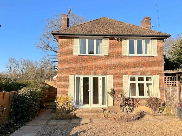 4 Bedroom House To Rent In Bedroom Detached House In Kenley, CR8