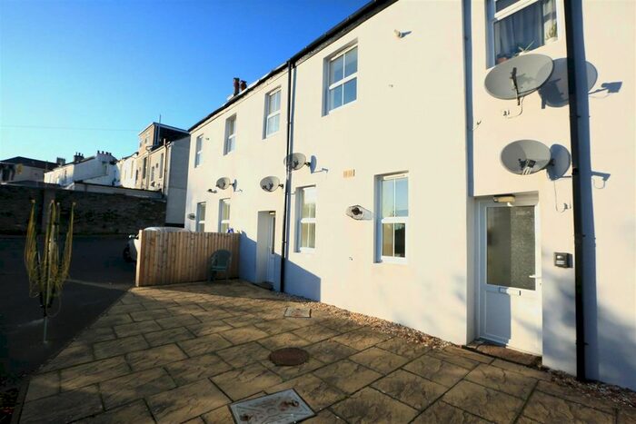 2 Bedroom Flat To Rent In Old Laira Road, Laira, Plymouth PL3