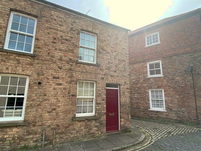 2 Bedroom Cottage To Rent In Vicar Lane, Howden, DN14