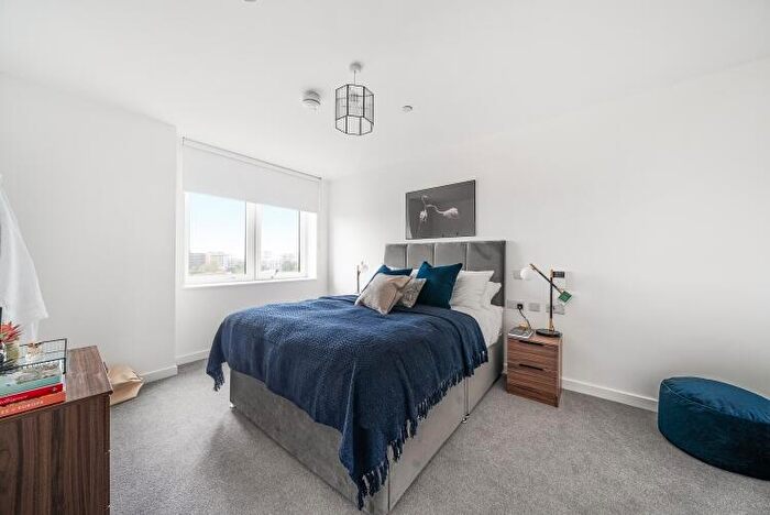2 Bedroom Apartment To Rent In St Pauls Road Barking, IG11