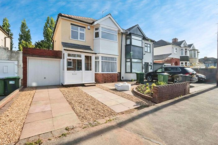 3 Bedroom Semi-Detached House For Sale In Woodnorton Road, Rowley Regis, B65