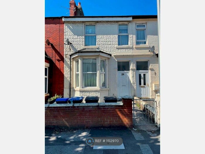 2 Bedroom Flat To Rent In Buchanan Street, Blackpool, FY1