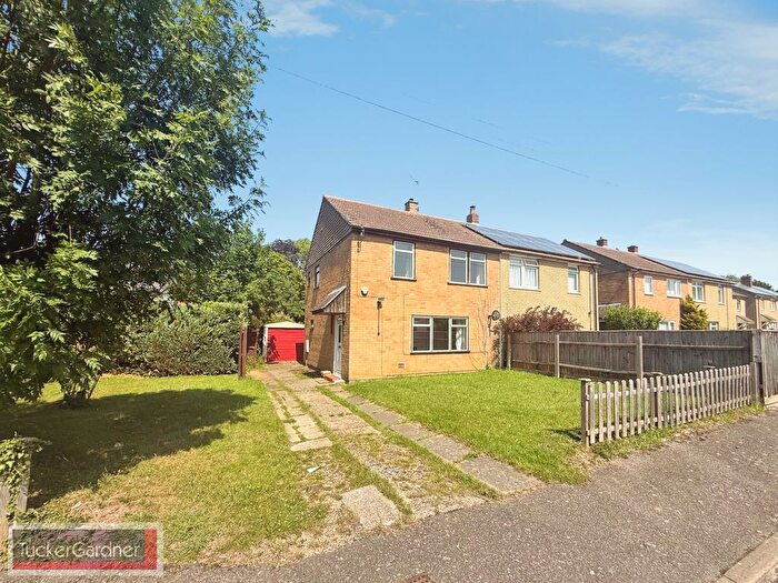 3 Bedroom Semi-Detached House To Rent In Macaulay Avenue, Cambridge, CB22