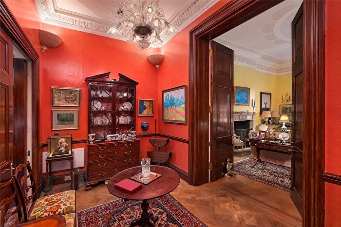 1 Bedroom Flat For Sale In Ennismore Gardens, London, SW7