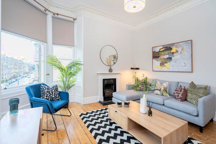 2 Bedroom Flat To Rent In Comely Bank Place, Edinburgh, EH4