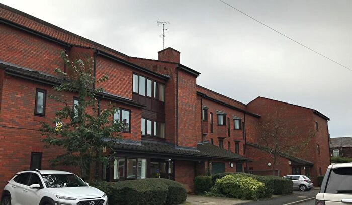 1 Bedroom Flat To Rent In St Gabriels Court, Atkinson Street, Rochdale - Over 's, OL11