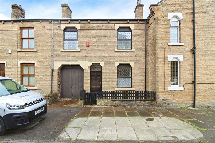 3 Bedroom Terraced House For Sale In Park Terrace On Fountain Street, Low Moor, Bradford, BD12